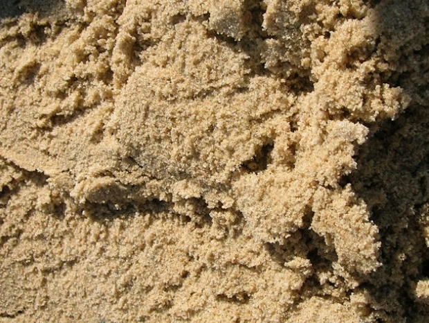mokry piasek